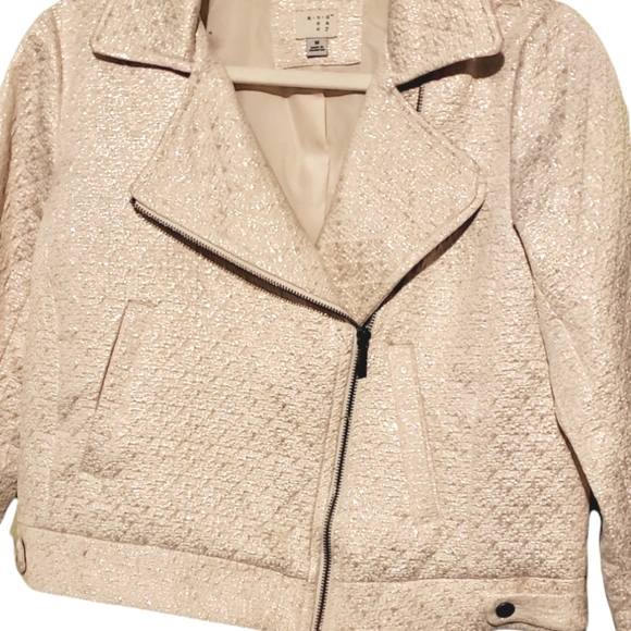A new day Cream moto Jacket with Gold shimmer. - Picture 3 of 7
